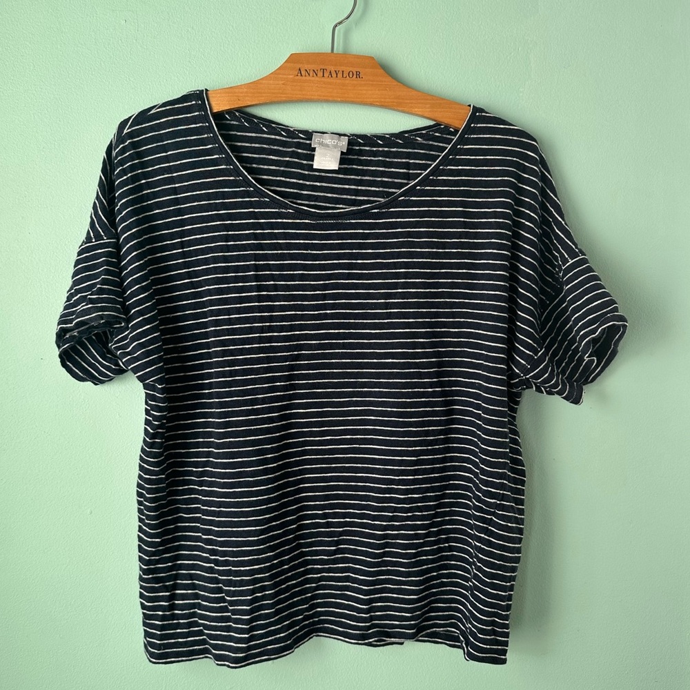 Chico’s 100% linen navy striped tee size 2 / medium